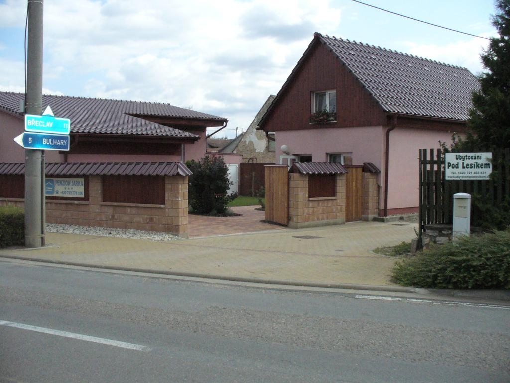 Penzion Jarka Lednice Extérieur photo